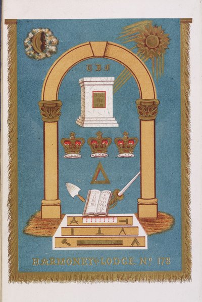 Embleem van de vrijmetselaarsloge met pilaren en diverse symbolen door English School