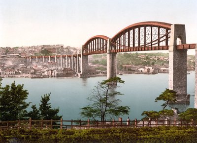 Saltash Brug, Plymouth door English School