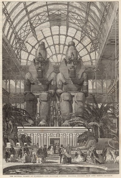 Het Crystal Palace in Sydenham; De Egyptische Avenue, kolossale figuren van de Aboo Simbel door English School