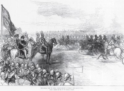 Het koninklijk bezoek aan India: Grote parade in Delhi, de galop door English School