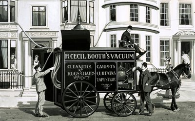 Victoriaanse schoonmaakdienst, H Cecil Booth door English School