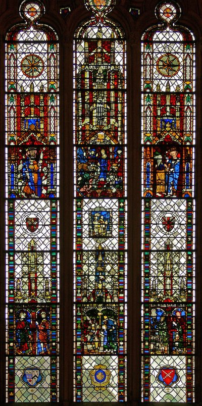 Raam w31 met een samengesteld raam met St. Edmund, St. William, St. George, Annunciatie, Aanbidding der Wijzen door English School