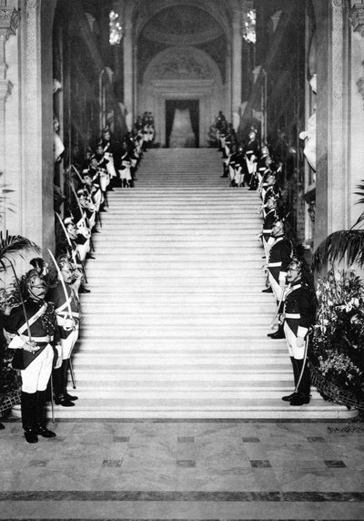 Republikeinse wachters bij een receptie, Stadhuis, Parijs, 1931 door Ernest Flammarion