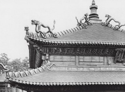 Jehol, Hingkung, Chihli, Verguld bronzen dak door Ernst Boerschmann