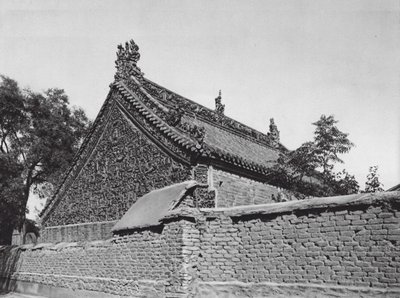 Tsing yang shu, Shantung, Hal met geglazuurde terracotta reliëfs in de Tempel van de Tai shan Godin door Ernst Boerschmann