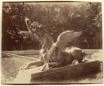 Grand Trianon, Dragon van Hardy door Eugène Atget