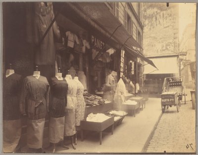 Rue Mouffetard door Eugène Atget