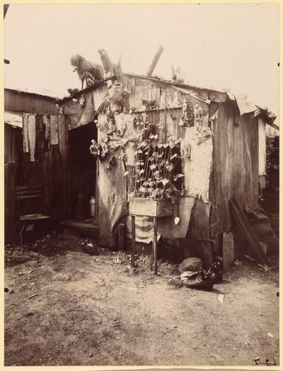 Huis van een voddenraper door Eugène Atget