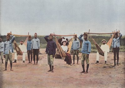 De Hangmatdragers in Dahomey door European Photographer