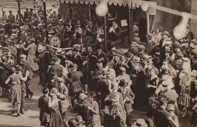 Parijs: Un bal de carrefour, le 14 juillet, Een bal in open ruimtes door European Photographer