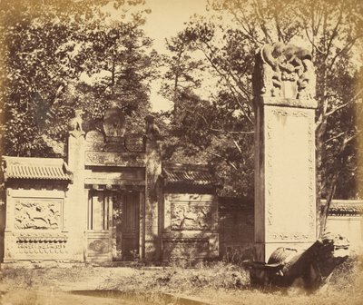 Gesneden graf van het depot bij Peking, de plaats waar de wapens en munitie werden achtergelaten toen het leger naar Peking marcheerde, oktober 1860 door Felice Beato