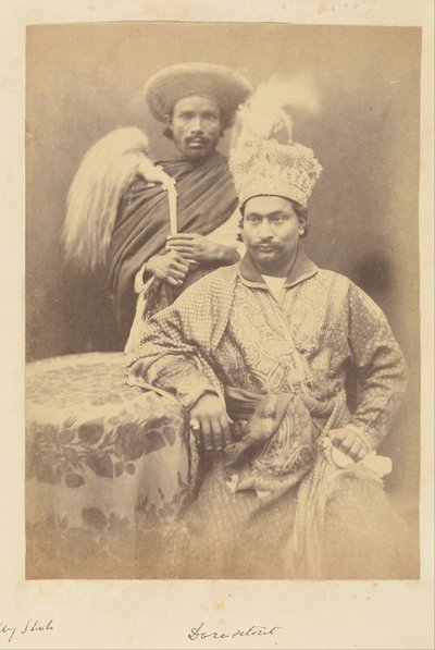 [Doresetoter, zoon van Umjud Ally Shah, en zijn dienaar]. door Felice Beato