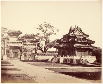 [Het Grote Keizerlijke Paleis, Peking]. door Felice Beato