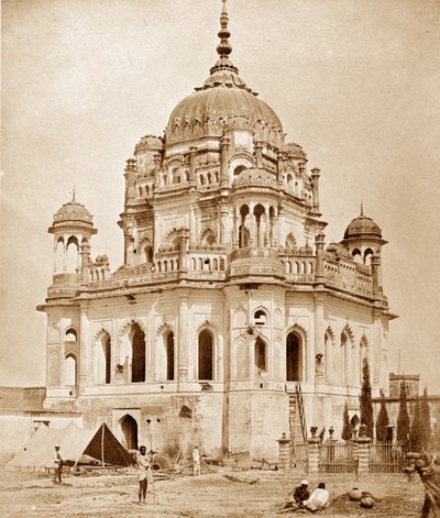 De toren van de vrouw van Sadaat Ally in het Kaiser Bagh Paleis, Lucknow door Felice Beato
