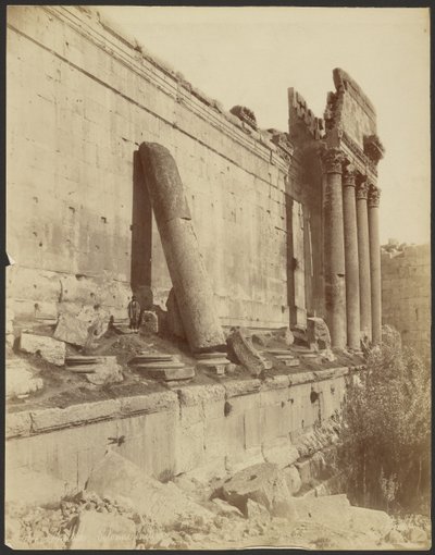 Balbek, Schuine zuil door Félix Bonfils