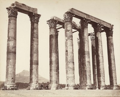 Het Olympeion, of Tempel van de Olympische Zeus, op de Akropolis, Athene door Félix Bonfils