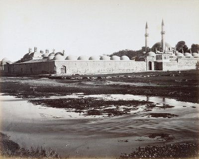 Uitzicht op het complex van Tekkuyeh Suleimaniyeh, in Damascus, Syrië, onderdeel van een complex van een madrasa, een moskee en een klooster, geleid door de orde van Dervishes, om het verblijf van de pelgrims op weg naar Mekka te vergemakkelijken door Félix Bonfils