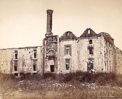 De Basiliek van St. Jan, omgebouwd tot een moskee in 1330, in Efeze, Turkije door Félix Bonfils
