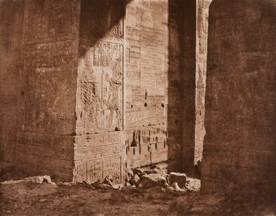 Eerste pyloon - Franse inscriptie gegraveerd op de oostelijke steunbeer bij punt H, eiland Fila (Philae) door Félix Teynard