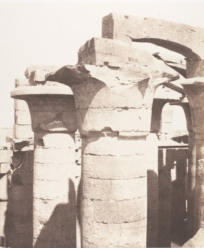 Karnak Thebe, Paleis - Hypostyle Zaal - Centrale Colonnade door Félix Teynard