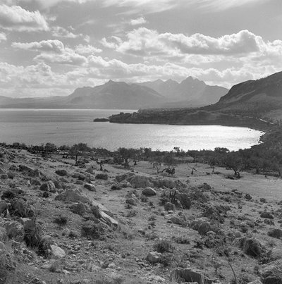 Kustlandschap Siciliaans door Fosco Maraini