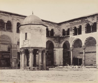 Fontein in de binnenplaats van de Grote Moskee (Umayyad Moskee), Damascus door Francis Bedford