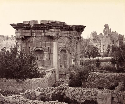 De ronde tempel (Venustempel), Baalbek door Francis Bedford
