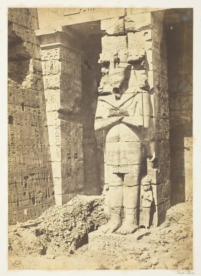Osiride zuilen bij Medinet-Haboo, ca. 1857 door Francis Frith