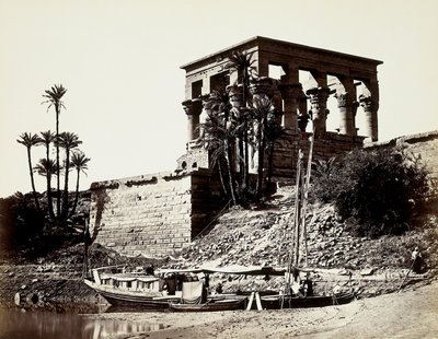 De Hypaethral-tempel, Philae (Egypte) door Francis Frith