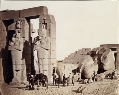 Het Rameseum van El-Kurneh, Thebe door Francis Frith