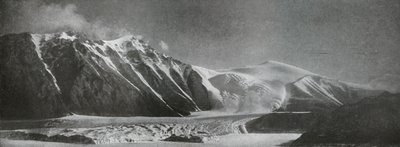 Mount England en de nieuwe gletsjer, c1911, 1913 door Frank Debenham