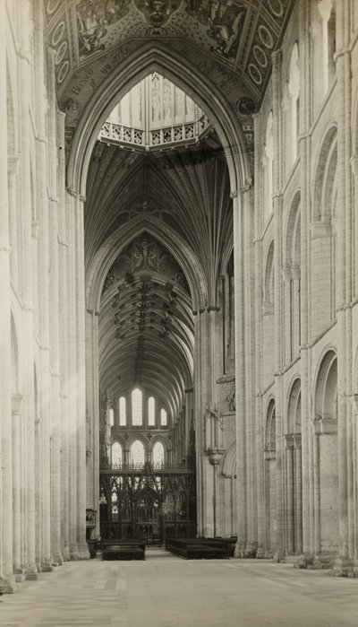 Kathedraal van Ely: Schip naar het oosten, vanaf de Octagon Arch door Frederick H. Evans