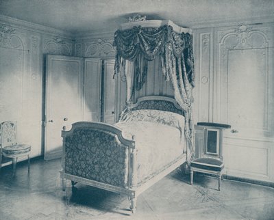 Bed van Marie Antoinette, Versailles door French Photographer