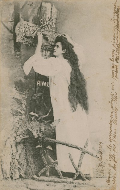 Crois Espere Aime (Geloof Hoop Liefde). Ansichtkaart verzonden in 1913 door French Photographer