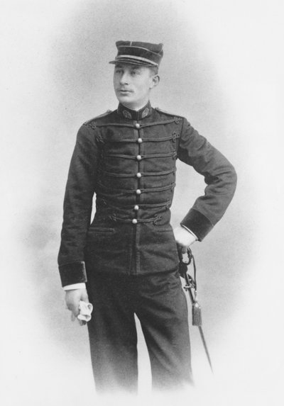 Ernest Duchesne als tweede klas majoor geneeskunde in het Tweede Regiment de Hussards van Senlis, 1897 door French Photographer