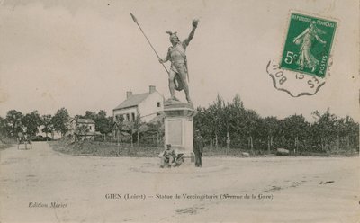 Gien (Loiret), standbeeld van Vercingetorix door French Photographer