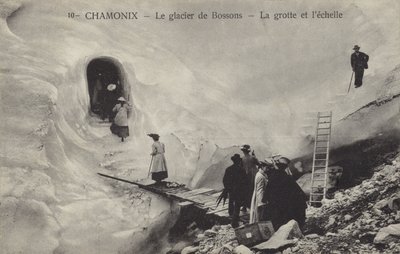 IJsgrot en ladder, Bossons-gletsjer, Chamonix, Frankrijk door French Photographer