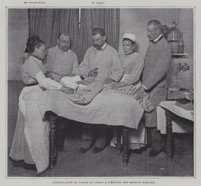 Inenting van een patiënt met het vaccin tegen kroep in een ziekenhuis voor zieke kinderen in Parijs door French Photographer