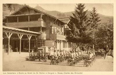 Les Noisetiers, De School in de Zon door French Photographer