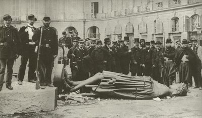 Vendome Zuil, na de afbraak op 16 mei 1871 door French Photographer