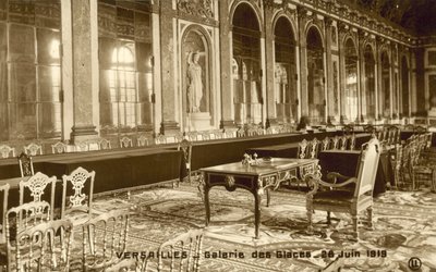 Versailles, Spiegelzaal, 28 juni 1919 door French Photographer