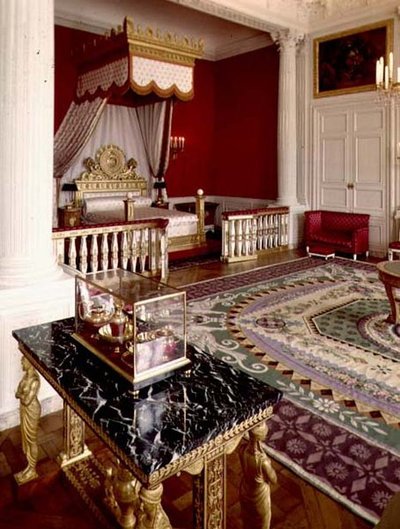 Slaapkamer van keizerin Marie-Louise in de Grand Trianon door French School