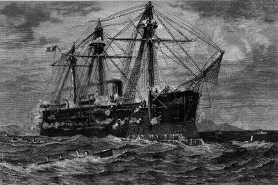 Schip aangevallen door torpedoboten (19e eeuw). Gravure naar het schilderij van Pierre Emile de Crisenoy (19e eeuw) in 