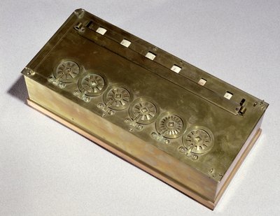 Rekenmachine uitgevonden door Blaise Pascal (1623-62) in 1642 door French School