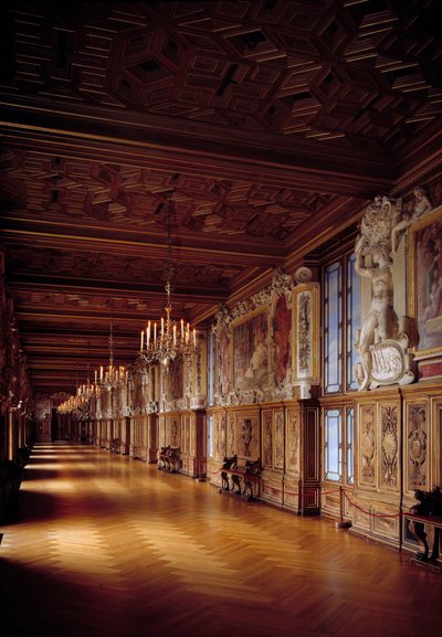 Interieur van de galerij François I in Fontainebleau door French School