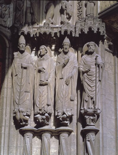 St. Martin, St. Jerome, St. Gregory en St. Avitus, jambfiguren van de Belijders van het oostportaal van de zuidelijke veranda, begin 13e eeuw door French School