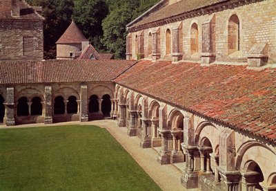 Zicht op het klooster door French School