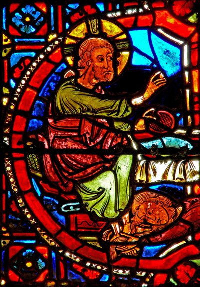 Raam w17 met een scène uit het leven van St. Maria Magdalena - de heilige wast de voeten van Christus door French School