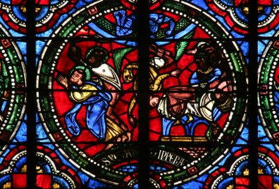Ruit w2 met een scène uit het leven van St. Petrus: Simon Magus valt terwijl hij zijn vliegkunsten probeert te demonstreren door French School