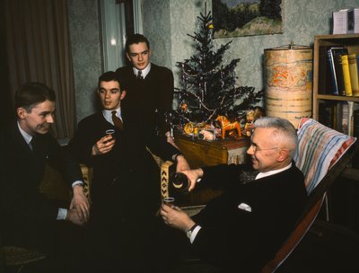 Familie en huis in Dresden, Duitsland van Dr. Fritz Gustav Wentzel en zijn vrouw Verna door Fritz Wentzel